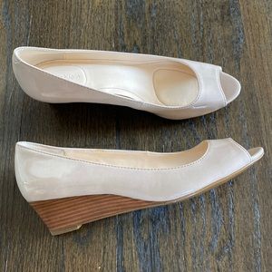 Brand new nude Calvin Klein low wedges sz 7.5